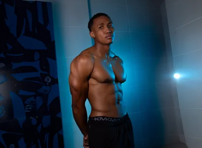 Logan_Varela look me صورة واحدة|Logan_Varela look me صورتان|Logan_Varela look me  7 صور|Logan_Varela look me  7 صورة