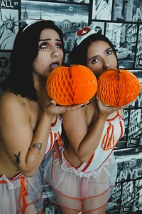 Isa_And_Natasha Candies or Kisses 🎃🍭 Foto 6