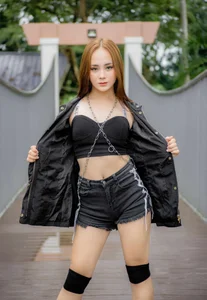 hotrerexxx A GLIMPS OF ME Pic