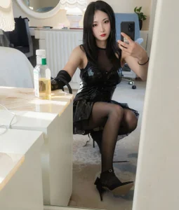 zhou327 日常黑丝照片 Pic 5