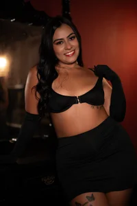 Mia_cm Look at me and lose yourself 🔥 Pic 3