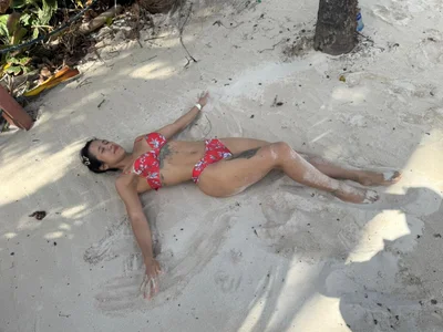 GinebraBrown between waves and breeze Immagine  3