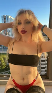 PollyMichaelson: Public ( 2 фото)