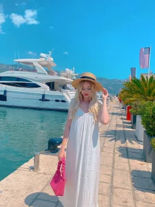 -ann- my pic 2 Pic 4