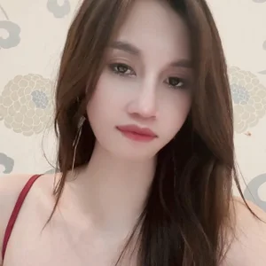 Linh-Dan's XXX Nude Photo 4