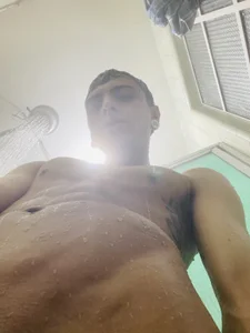 Quiin_1 In the shower🔥 Pic 3