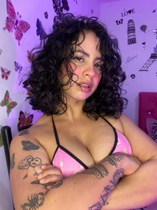 adriannyp_1 kullanıcısının do you like strong girls? I love my curls, natural hair 😘❤️❤️ albümü -  4 fotoğraf