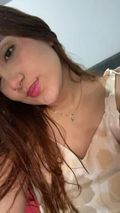 Violettaevans_ Public Pic 3