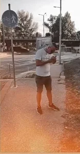 Public od Strawboyy  3 snímek