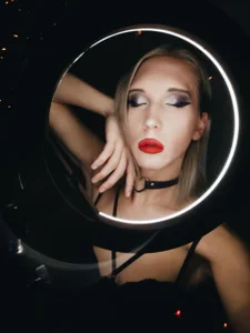 IvyJoys: Winter ts girl on webcam ( 4 фото)