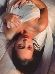 Grace_Cooper_ I can't explain it... I feel it Kuva 3