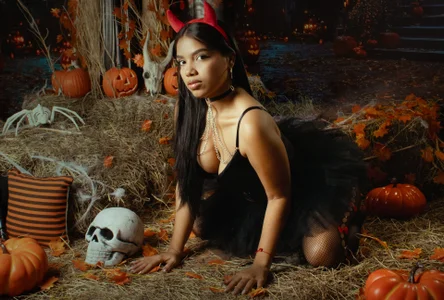 👻Trick or kiss?🎃 you choose.😈 de SUZETMONACO  2 photos