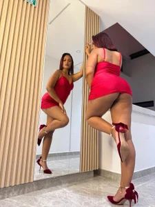 DollyBrowncc TOO TEMPTING DOLLY Poză