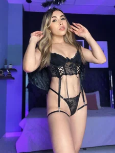 charlotte__grey Can i be your little angel? Εικόνα