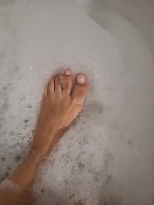 LadyReenaV Feet Pic 4