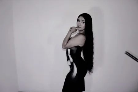 AntonellaQueenn Public Hình 3