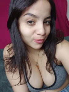 sophia_cute1_1 hello 💙 Foto 5