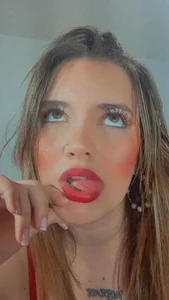 kendallclarkk03 kullanıcısının ME🫦 albümü -  9 fotoğraf