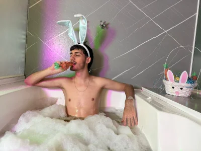 Enzo_Crown happy Easter รูป  4