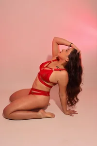 scarlet_rss Captive of your gaze 🍒 Gambar