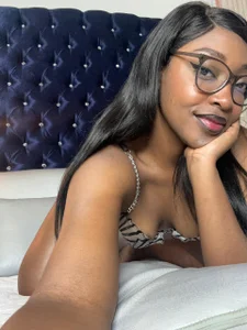 YallianaBrooks always hot Pic 4