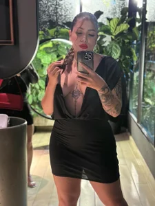 bonnieAn casual photos Pic 2