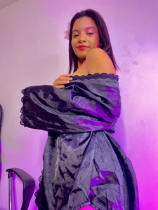 lucyy_latin sexy girl Pic