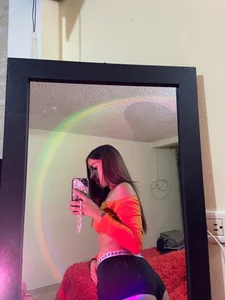 lola_dourmont SEXY Pic 4