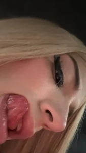 Dayaan_ TREAT ME WELL I'M NEW OR GOOD IF YOU WANT TO FUCK ME AHAH Foto 3