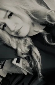 ReneeBossi Public Pic 3