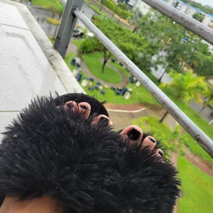 ISABELLA_STARK_のFeet // Piesの 3枚の写真