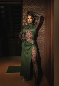 AnastasiaBoiko 💚 “𝐺𝑙𝑎𝑚𝑜𝑢𝑟 𝑖𝑛 𝑒𝑚𝑒𝑟𝑎𝑙𝑑 𝑡𝑜𝑛𝑒”.💚 Pic 3