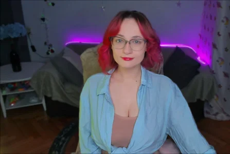 Evelyn_Harper@xh kullanıcısının November 2025 albümü -  7 fotoğraf