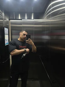 Sozinho de Miketesao  2 Imagens