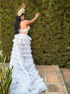 Enter my world as a sultry mystery. Every curve awaits your gaze. Ready to be captivated? od Margaret_Saunders  5 snímek