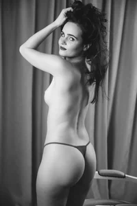 SaraVixen Public Pic 8