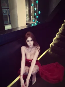 Xiaoxue_L: Public ( 2 фото)