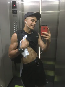 Brunocuttie94 Public টি ছবি