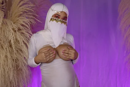 Alana_abad Thank you all 💜 Poză 8