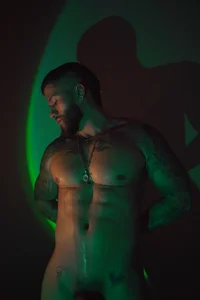 Frank_FarrellのStud!の 4枚の写真