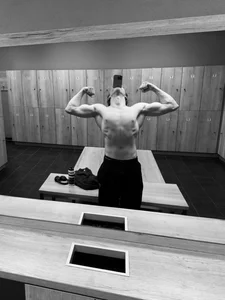 David_Deluxe_69 Public Pic 2