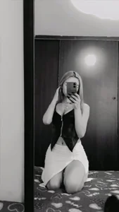 abby_n_emily Abby 🖤💋🍫 Pic 2