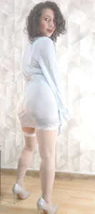 As you would like to take my lingerie slowly or prefer to do it quickly and sensually🥵 od AriannaRussell_  snímek