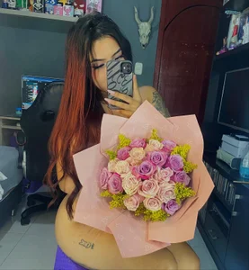 _madysson_lea I really love the flowers 💐🤍 Kuva