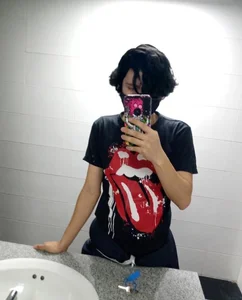 Public de Shirowitheb  Imagens