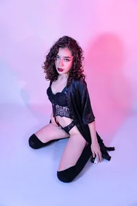 Lilith_Infernaの🦇 My darkness smells of sex.の 3枚の写真