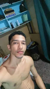 Me de rocchw  4 Imagens