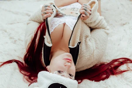 CurvyNattasha Public slika 7