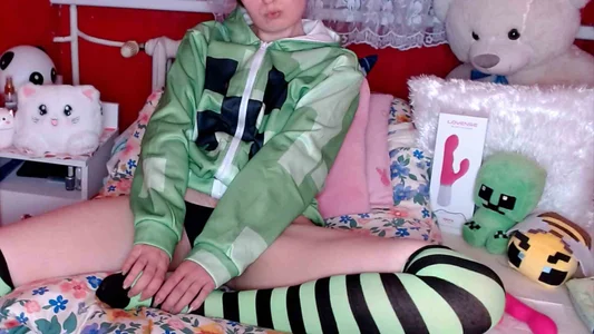 lovely_nekochan creeper minecraft cosplay Pic