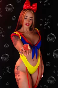 mssburbuja I invite you to enjoy a rich and spicy story with me Foto 6